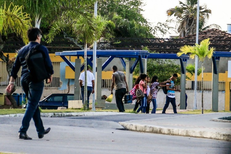 Problemas na Educação preocupam estudantes, professores e sindicalistas