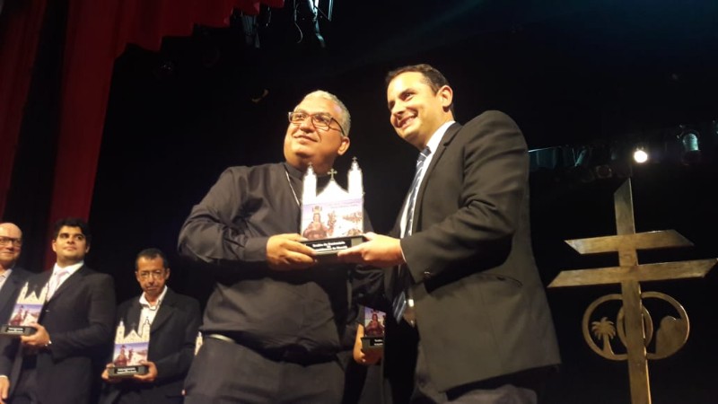 Arquidiocese de Maceió lança selo comemorativo e entrega Troféu Centenário