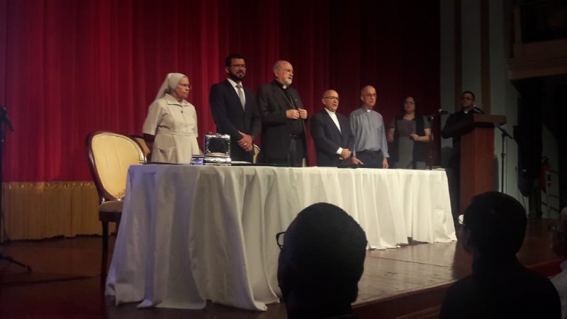 Arquidiocese de Maceió lança selo comemorativo e entrega Troféu Centenário
