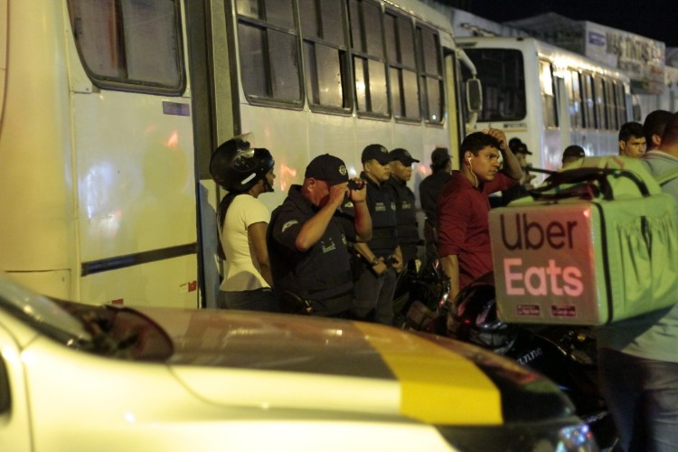 Operação integrada realiza mais de 100 abordagens e registra 53 infrações 