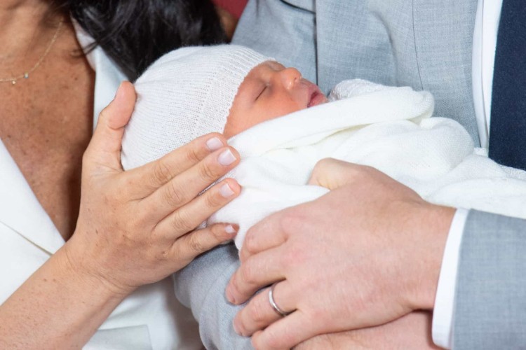 Os duques de Sussex apresentaram hoje o filho ao mundo