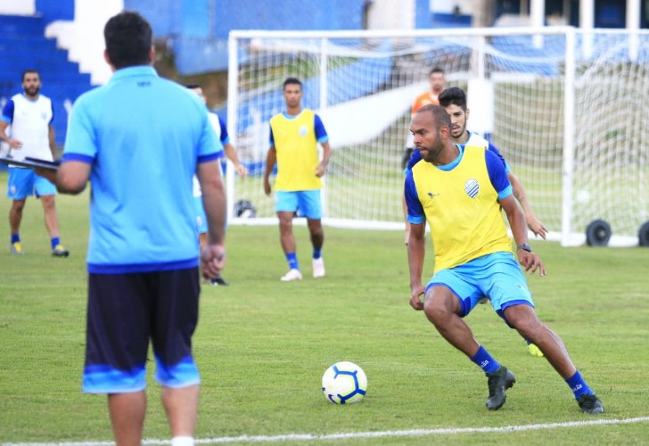 Elenco azulino se prepara para jogo de domingo, na vola do Brasileirão da Série A