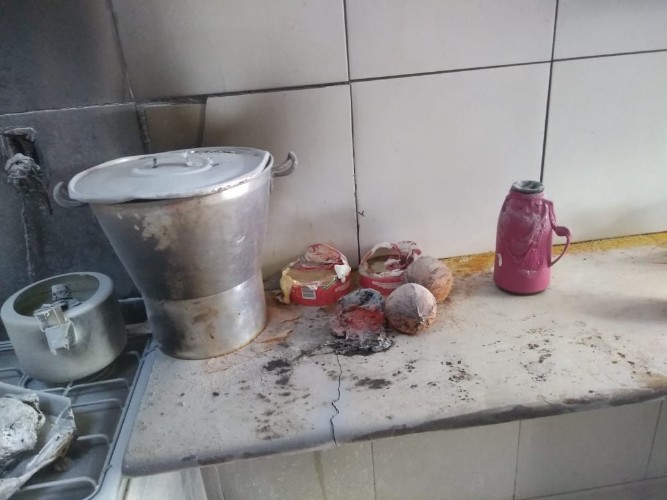 Funcionários conseguiram fazer o resfriamento e conter as chamas