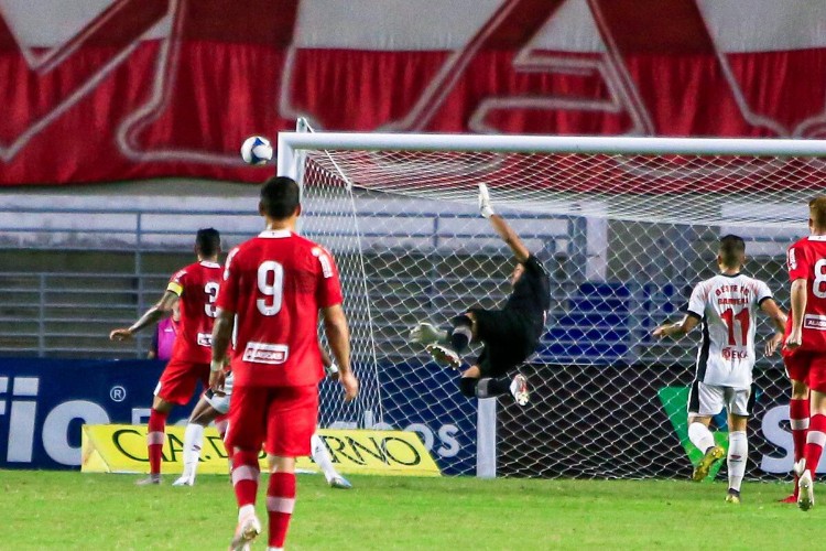 Galo dá vacilo e cede o empate no Rei Pelé: 2 a 2