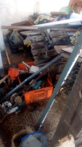 Menores dormiam no chão e estavam em local sem nenhum tipo de higiene