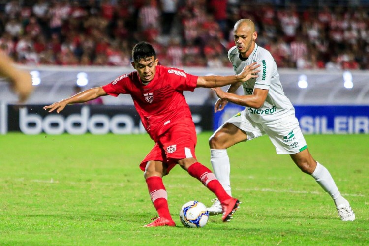 Galo joga mal e é derrotado pelo placar de 1 a 0