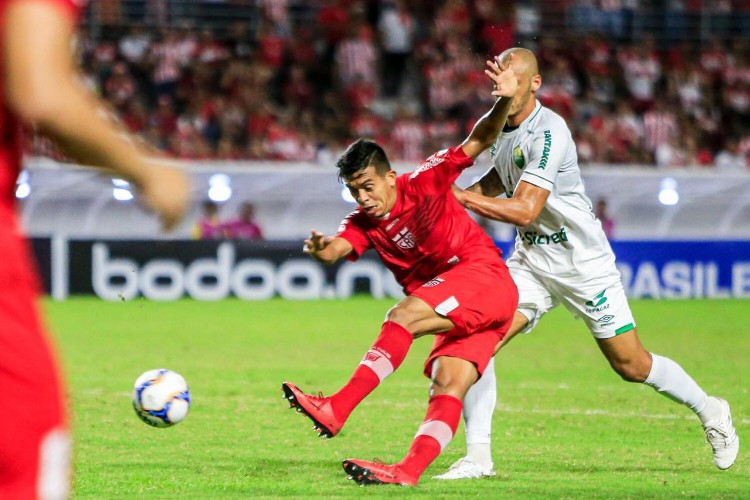 Galo joga mal e é derrotado pelo placar de 1 a 0