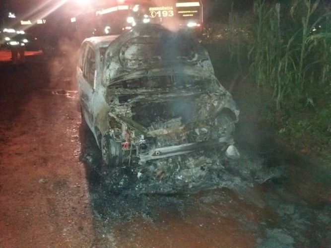 Veículo Up de cor branca e placa QLA-4817 havia sido levado mais cedo da casa dele
