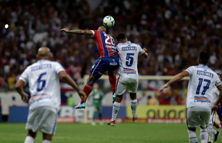 Confira imagens de Bahia 1x0 CSA - Campeonato Brasileiro (17ª rodada)