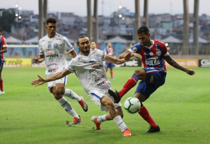 Confira imagens de Bahia 1x0 CSA - Campeonato Brasileiro (17ª rodada)