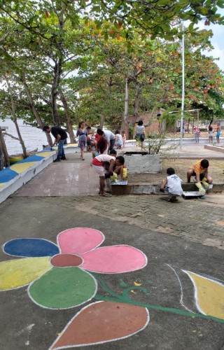 Coletivo urbano restaura praça na comunidade Sururu de Capote
