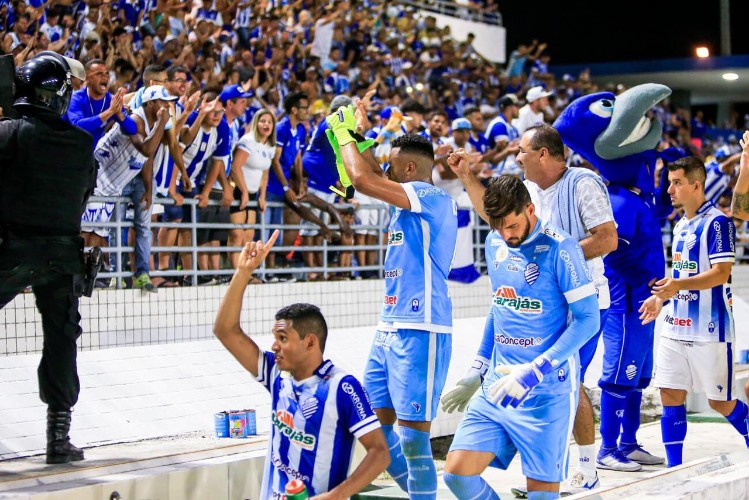 Azulão vence o Vozão por 1 a 0