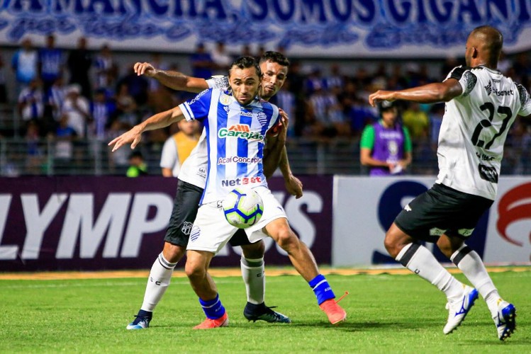 Azulão vence o Vozão por 1 a 0