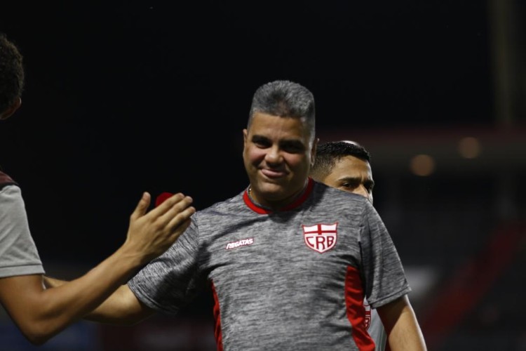 Galo venceu o jogo com um gol de Willie: 1 a 0