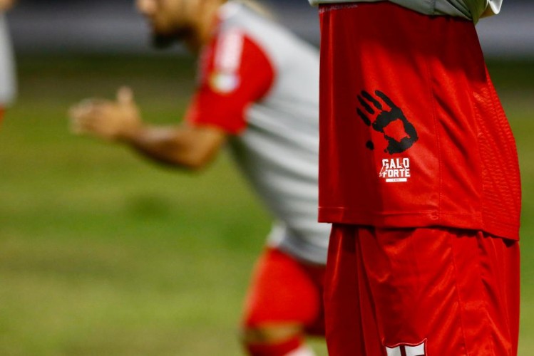 Galo venceu o jogo com um gol de Willie: 1 a 0