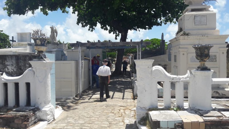 Neste sábado, população prestou homenagem aos entes queridos que já morreram 