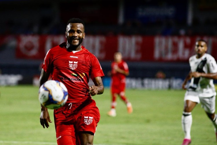 Jogo disputado no Rei Pelé, com vitória regatiana por 2 a 0
