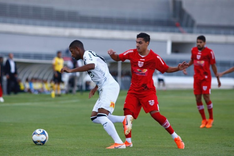Jogo disputado no Rei Pelé, com vitória regatiana por 2 a 0
