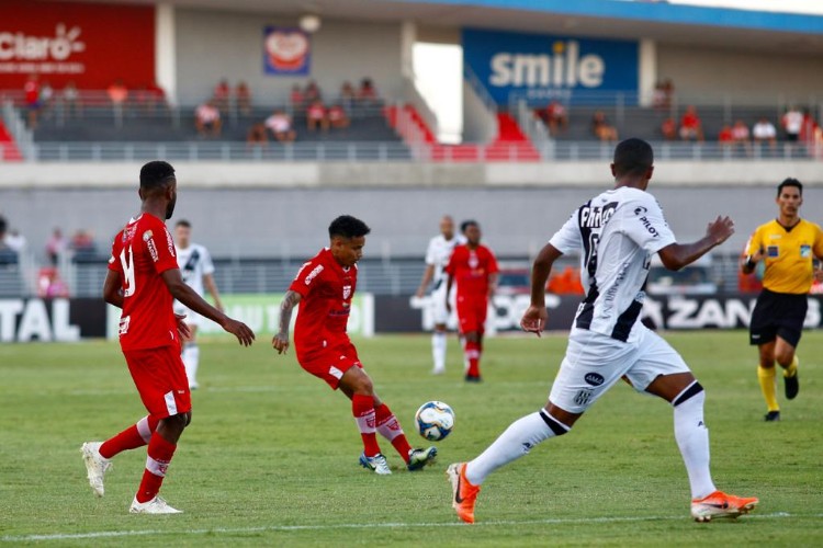 Jogo disputado no Rei Pelé, com vitória regatiana por 2 a 0