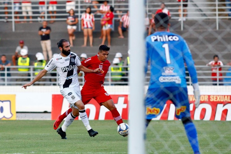 Jogo disputado no Rei Pelé, com vitória regatiana por 2 a 0