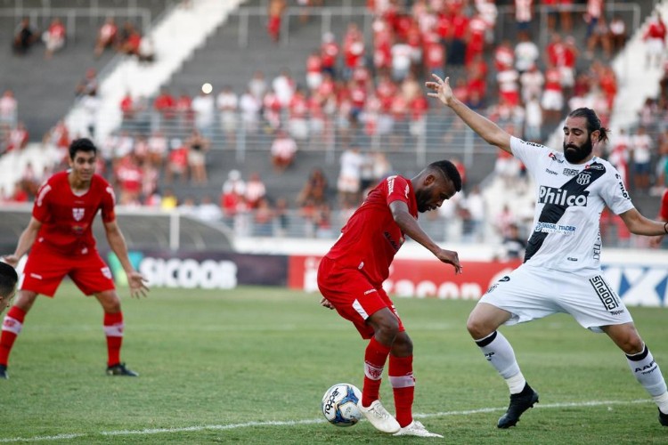 Jogo disputado no Rei Pelé, com vitória regatiana por 2 a 0