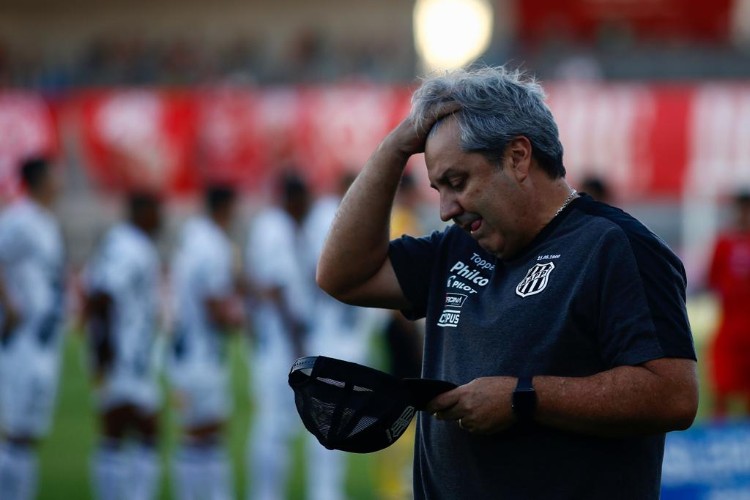 Jogo disputado no Rei Pelé, com vitória regatiana por 2 a 0