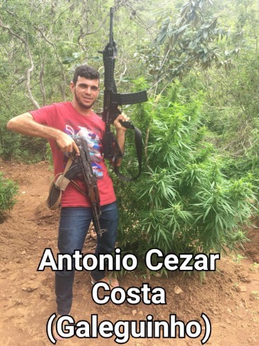 Suspeitos de explodir carro forte são presos com fuzis