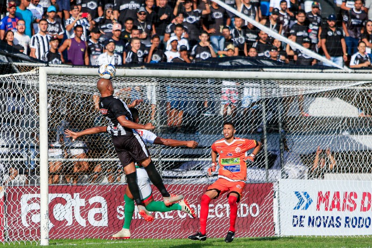 Fantasma venceu o CEO por 4 a 3 nos pênaltis