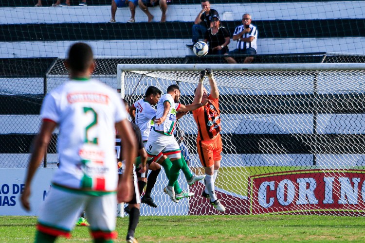 Fantasma venceu o CEO por 4 a 3 nos pênaltis