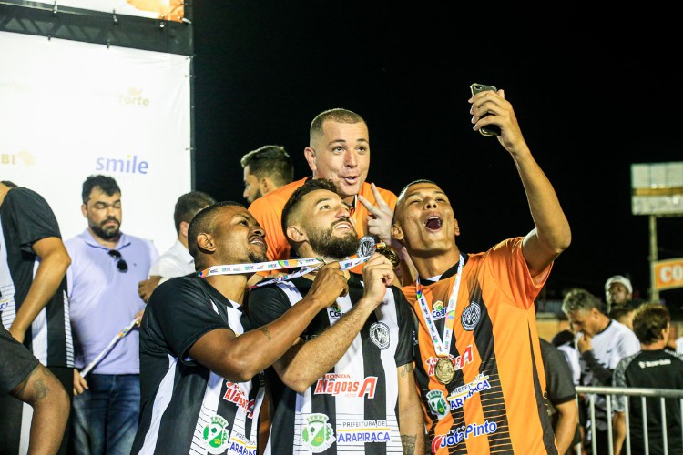 Fantasma venceu o CEO por 4 a 3 nos pênaltis