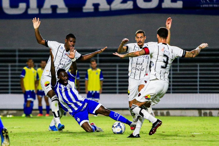 Pela Copa do Nordeste, Azulão perde para o Belo, ao apagar das luzes: 1 a 0