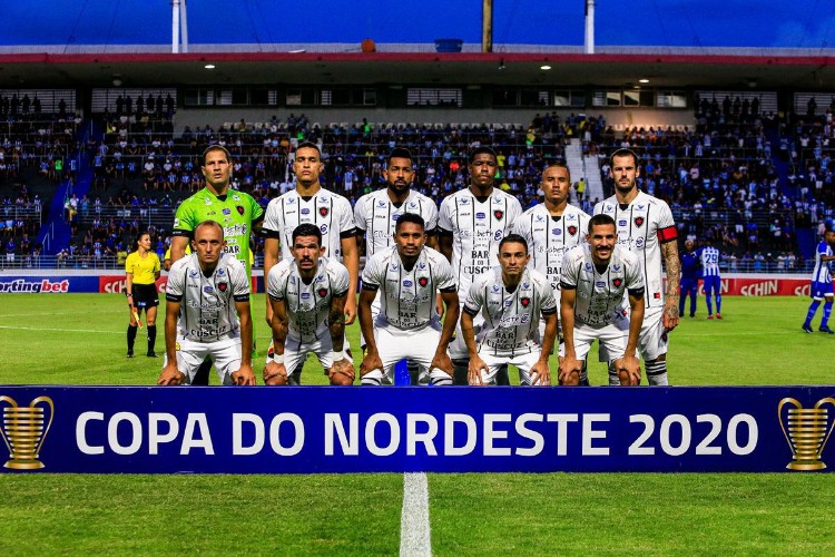 Pela Copa do Nordeste, Azulão perde para o Belo, ao apagar das luzes: 1 a 0