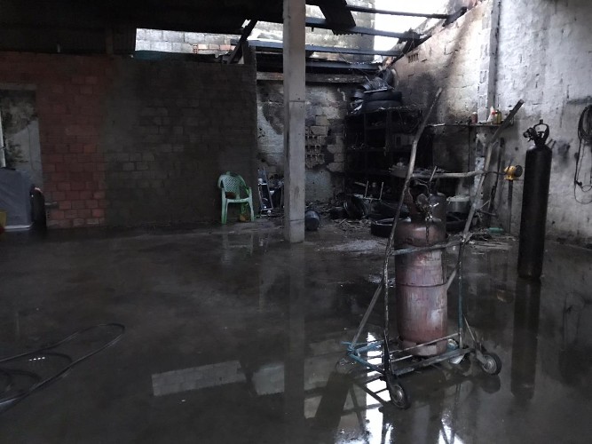 Local funcionava em garagem anexa a uma residência
