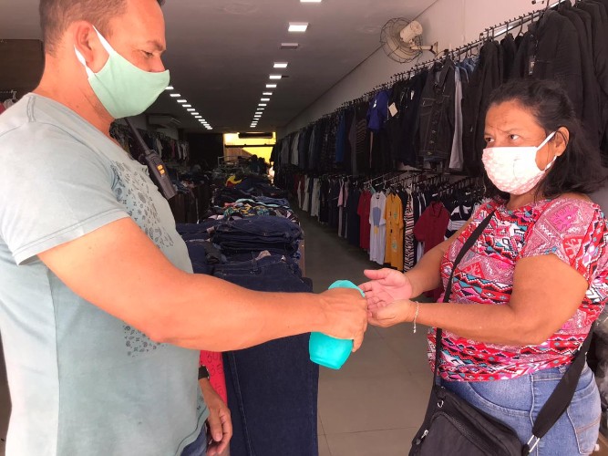 Movimentação no centro de Maceió no primeiro dia da flexibilização
