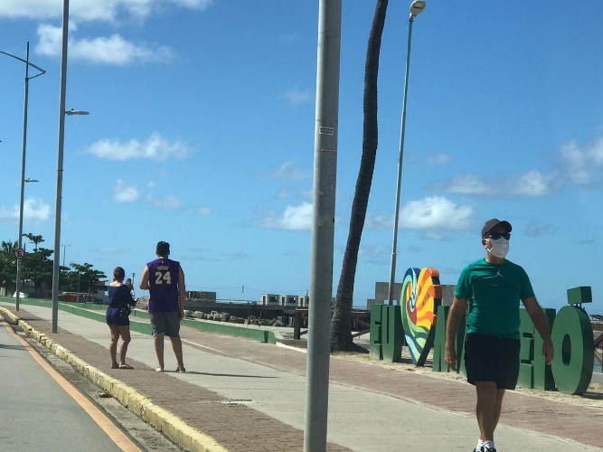 Movimentação no centro de Maceió no primeiro dia da flexibilização