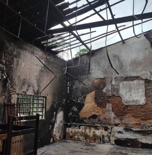 Móveis, cômodos e alimentos foram perdidos durante o incêndio