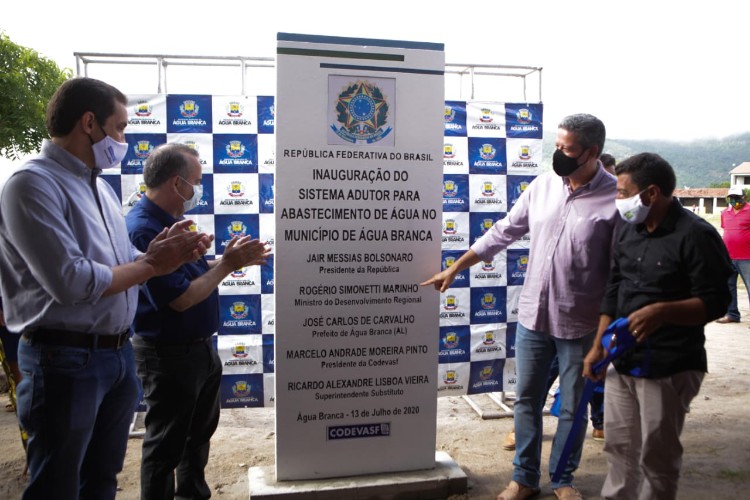 Ministro do Desenvolvimento Regional entrega obras hídricas em Alagoas