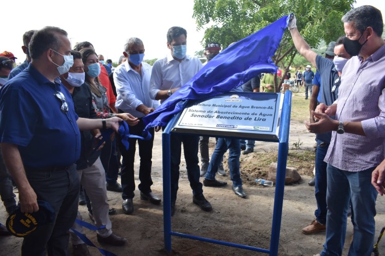 Ministro do Desenvolvimento Regional entrega obras hídricas em Alagoas