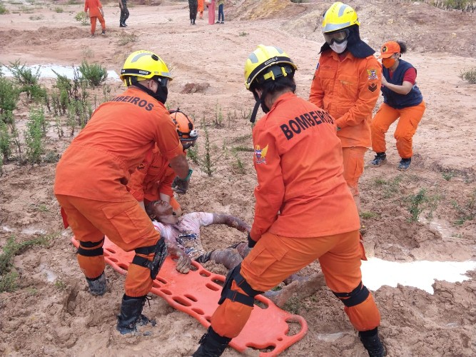 Ações ocorreram no bairro do Pinheiro e na Avenida Pierre Chalita