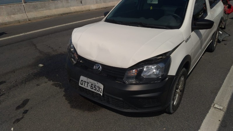 Engavetamento envolve cinco veículos na Ponte Divaldo Suruagy