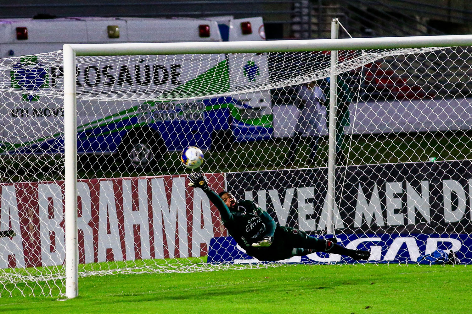 CRB vence o Botafogo-PB por 2 a 1 pela Copa do Nordeste e aumenta invencibilidade no Rei Pelé