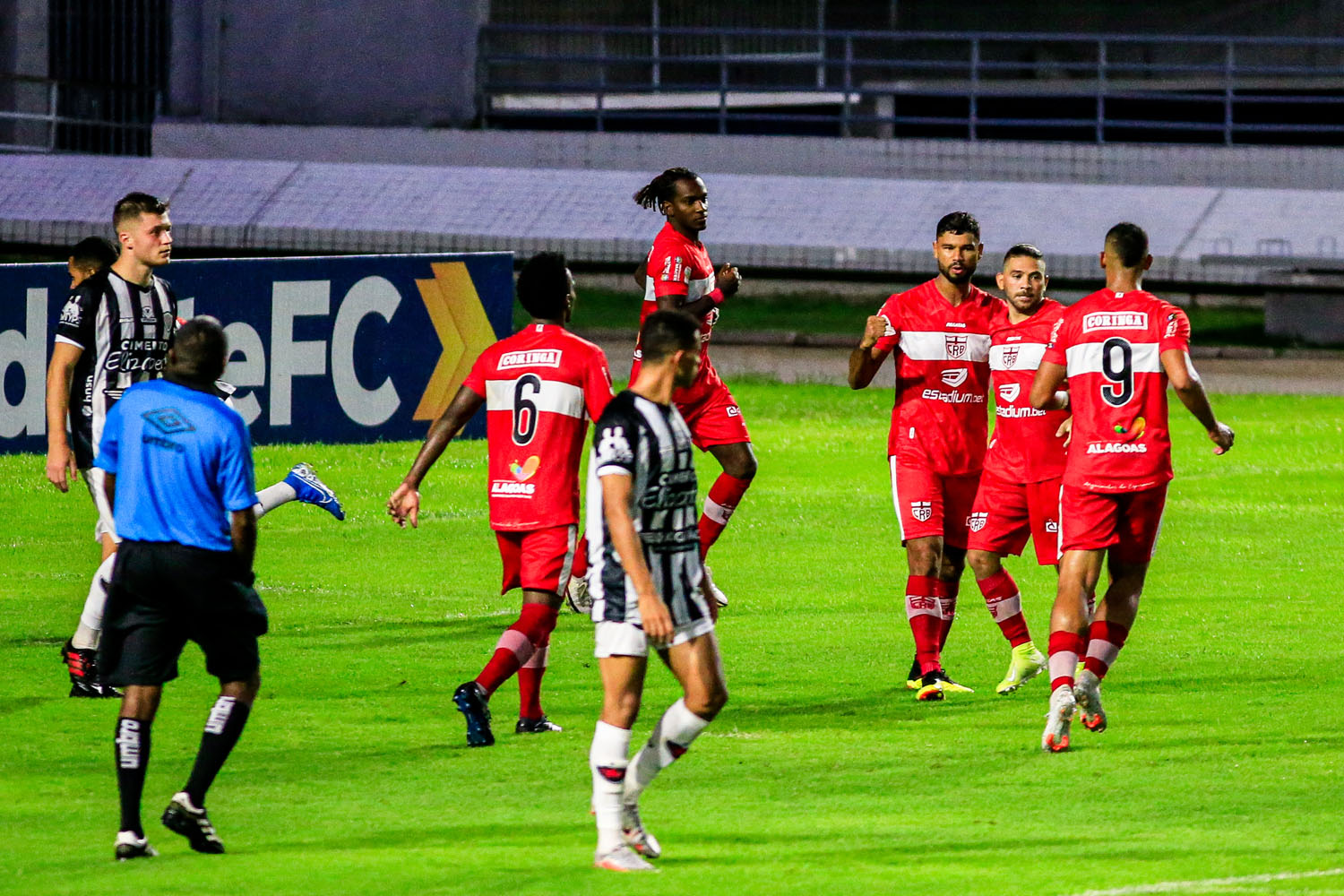 CRB vence o Botafogo-PB por 2 a 1 pela Copa do Nordeste e aumenta invencibilidade no Rei Pelé