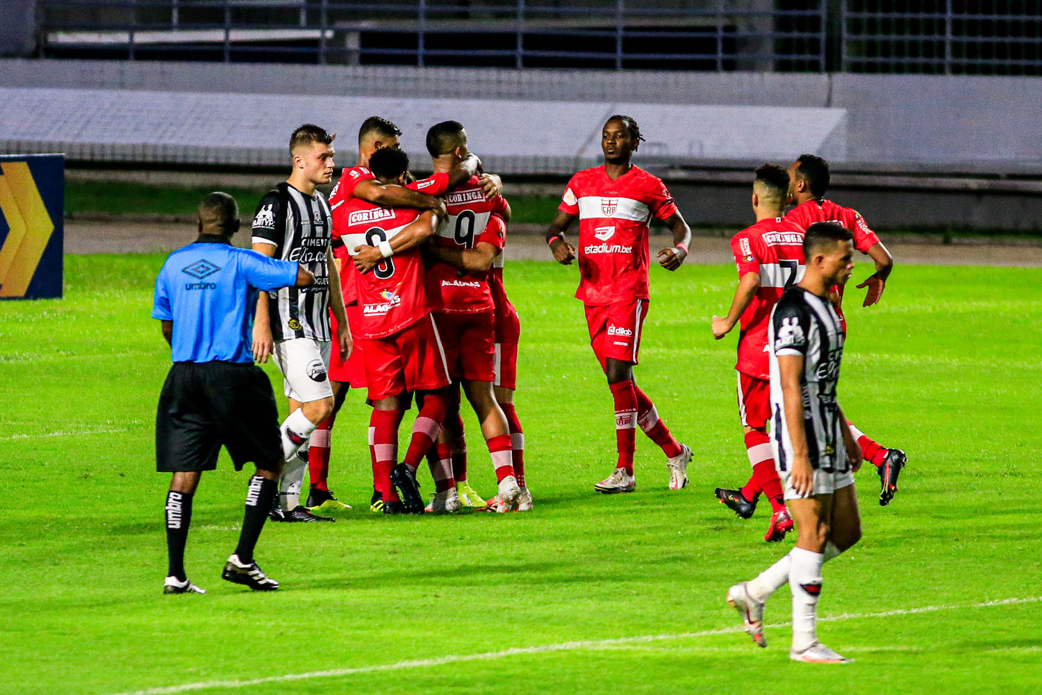 CRB vence o Botafogo-PB por 2 a 1 pela Copa do Nordeste e aumenta invencibilidade no Rei Pelé