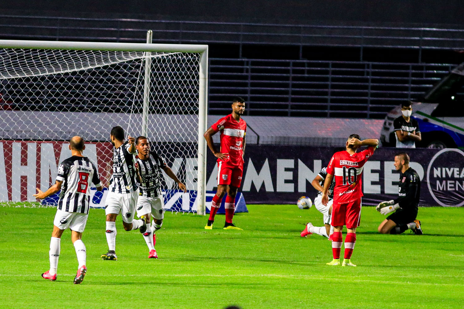 CRB vence o Botafogo-PB por 2 a 1 pela Copa do Nordeste e aumenta invencibilidade no Rei Pelé