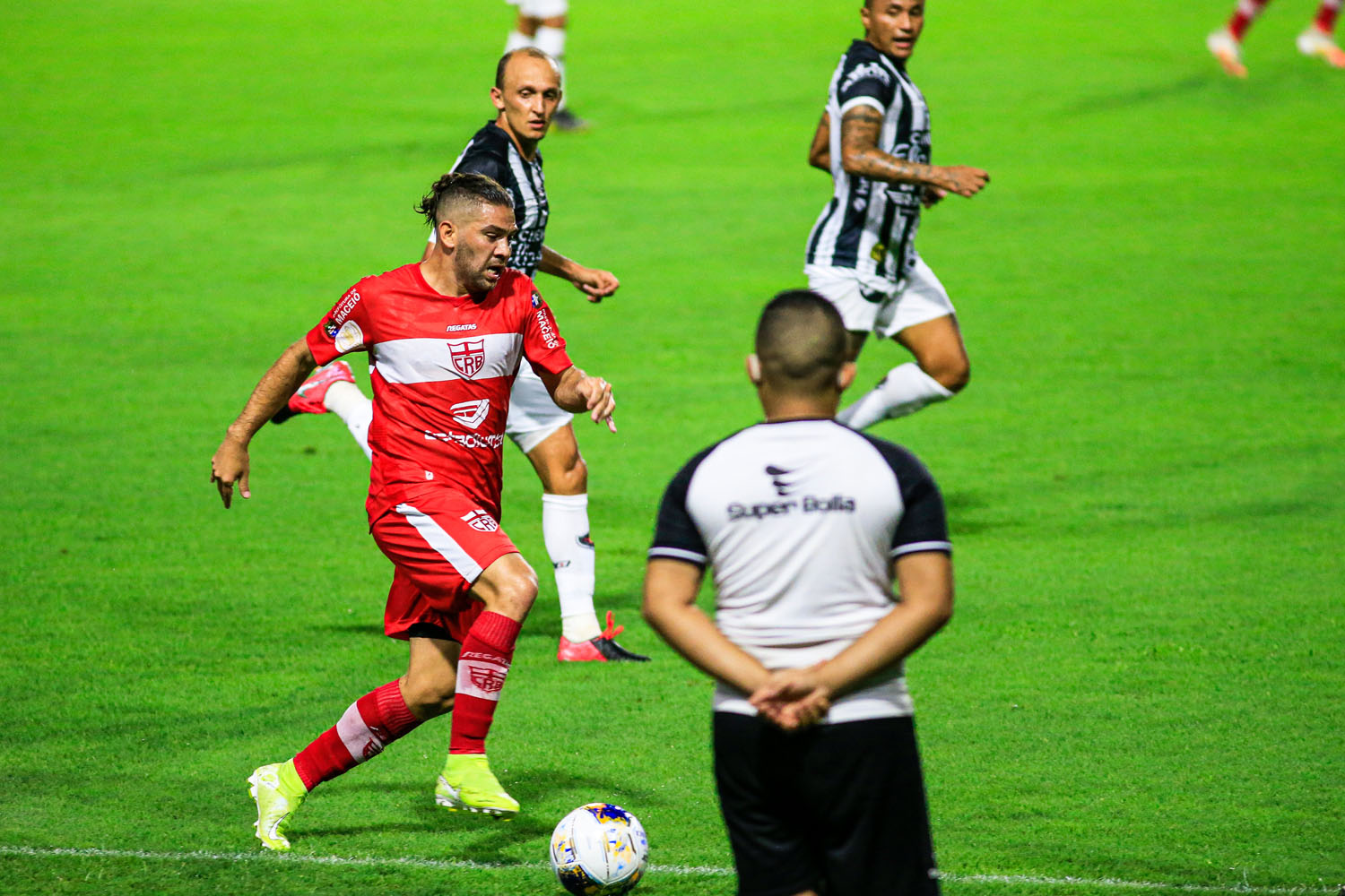 Galo começou a crescer no jogo na metade da primeira etapa