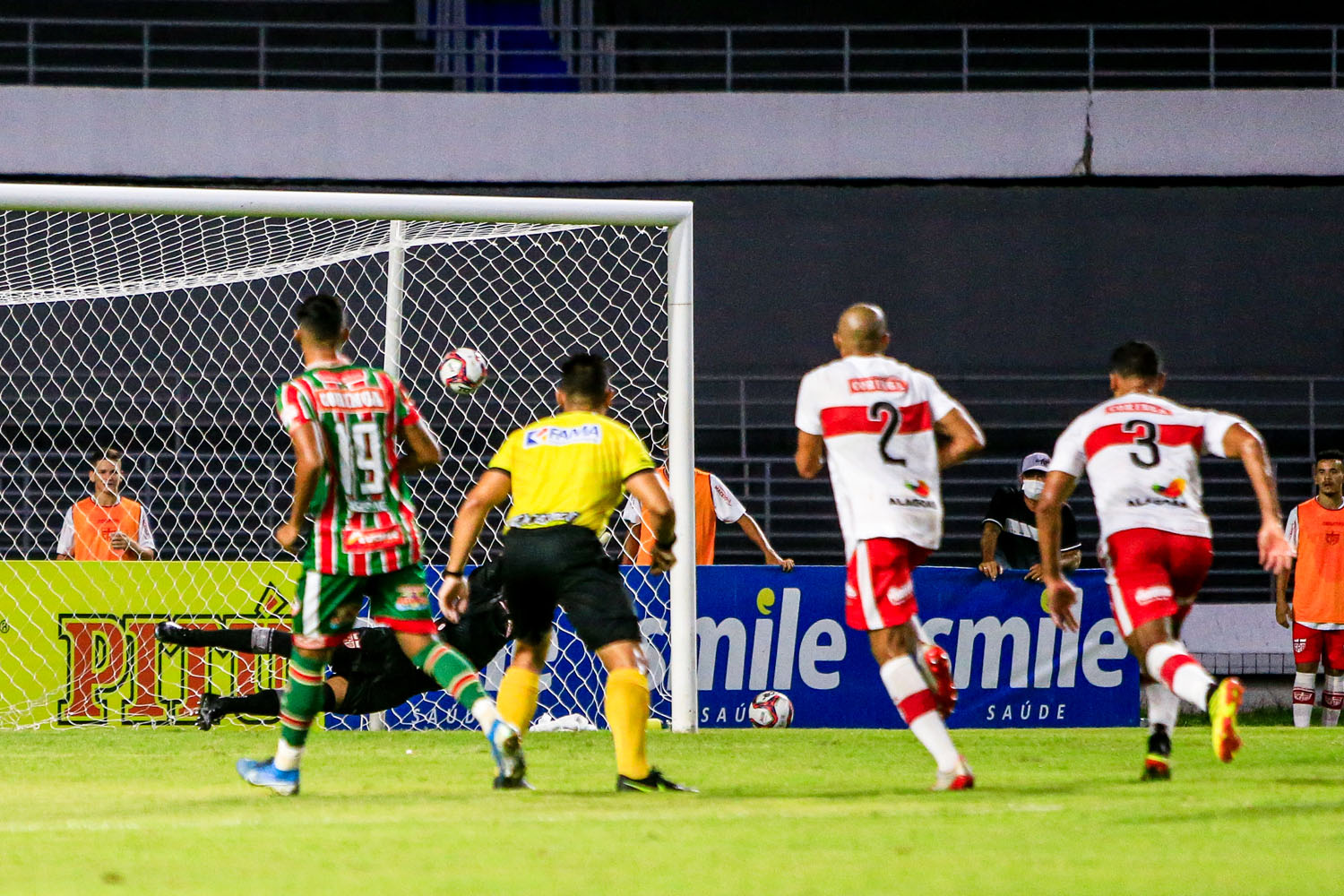 Em duelo equilibrado, CRB e CSE empatam em 1 a 1 no Rei Pelé pelo Alagoano