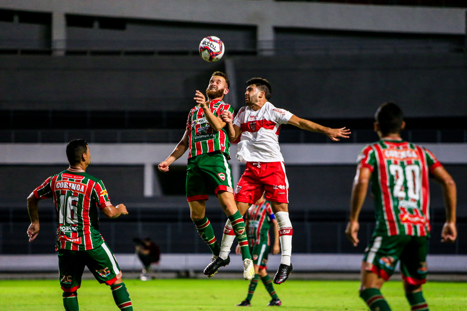 Em duelo equilibrado, CRB e CSE empatam em 1 a 1 no Rei Pelé pelo Alagoano