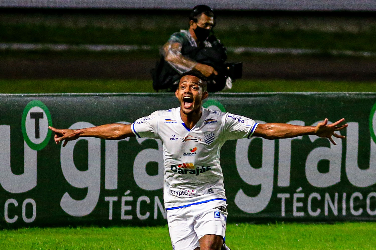 CSA chega a virar o placar, mas acaba cedendo o empate ao Vasco, na Série B: 2 a 2