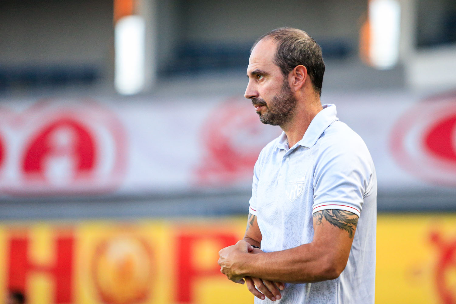 Com o resultado na mão, Allan Aal começou a testar novas peças na etapa final