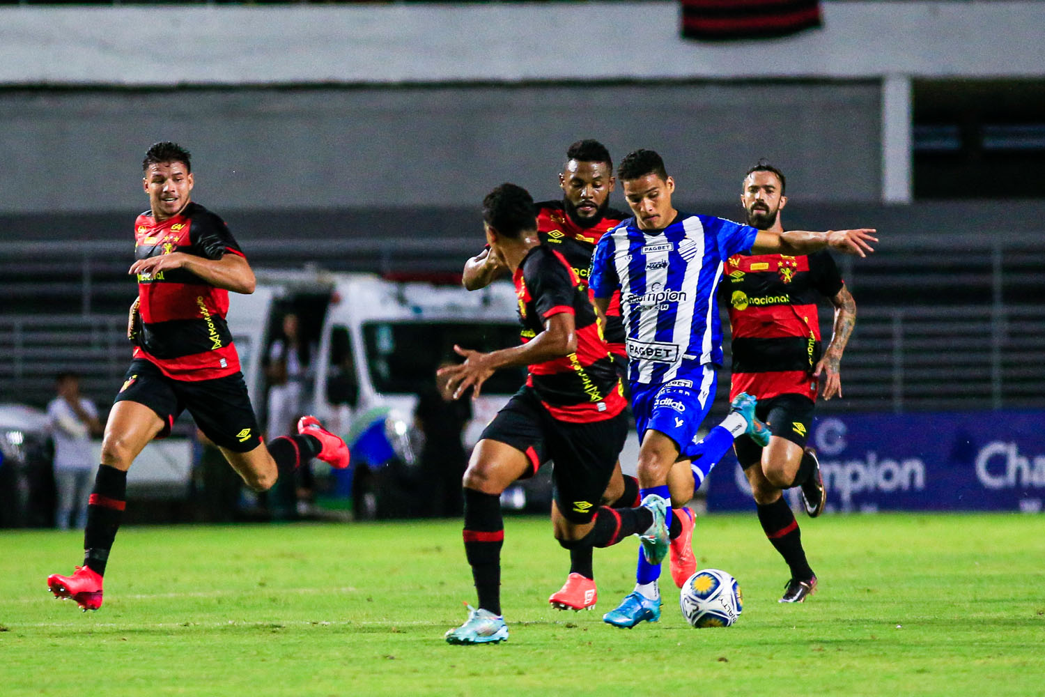 Com um jogador a menos, ficou difícil para o CSA buscar o empate